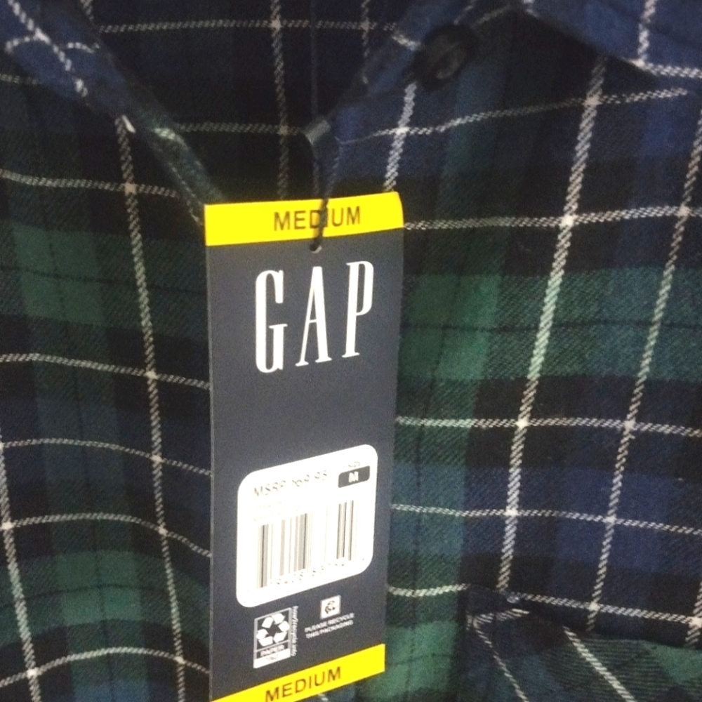 GAP Women's Navy and Forest Plaid Shirt - Picture 3 of 3